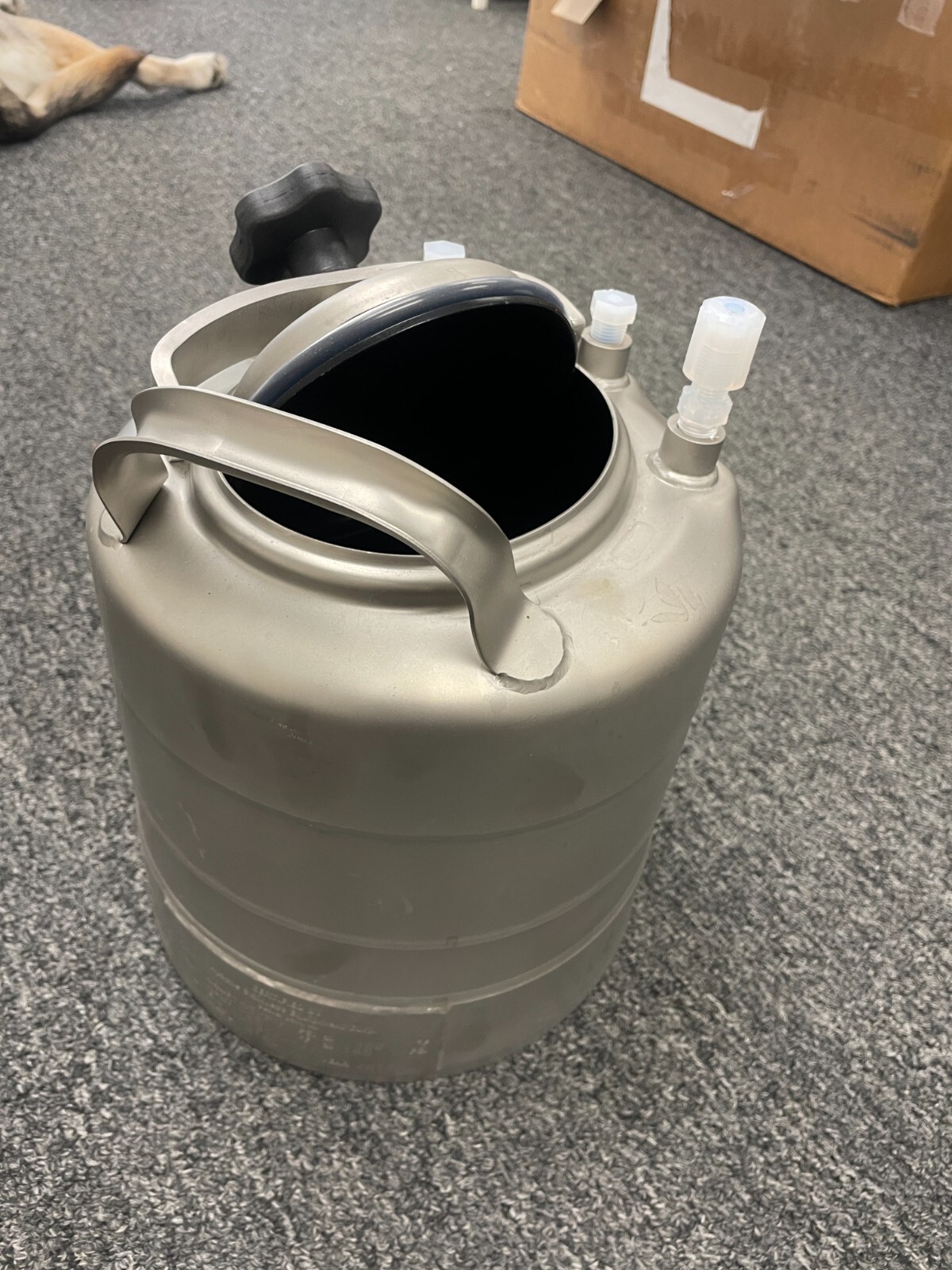 Apache Stainless Equipment Corp. Stainless Pressure Pot Tank 165/FV PSI 200