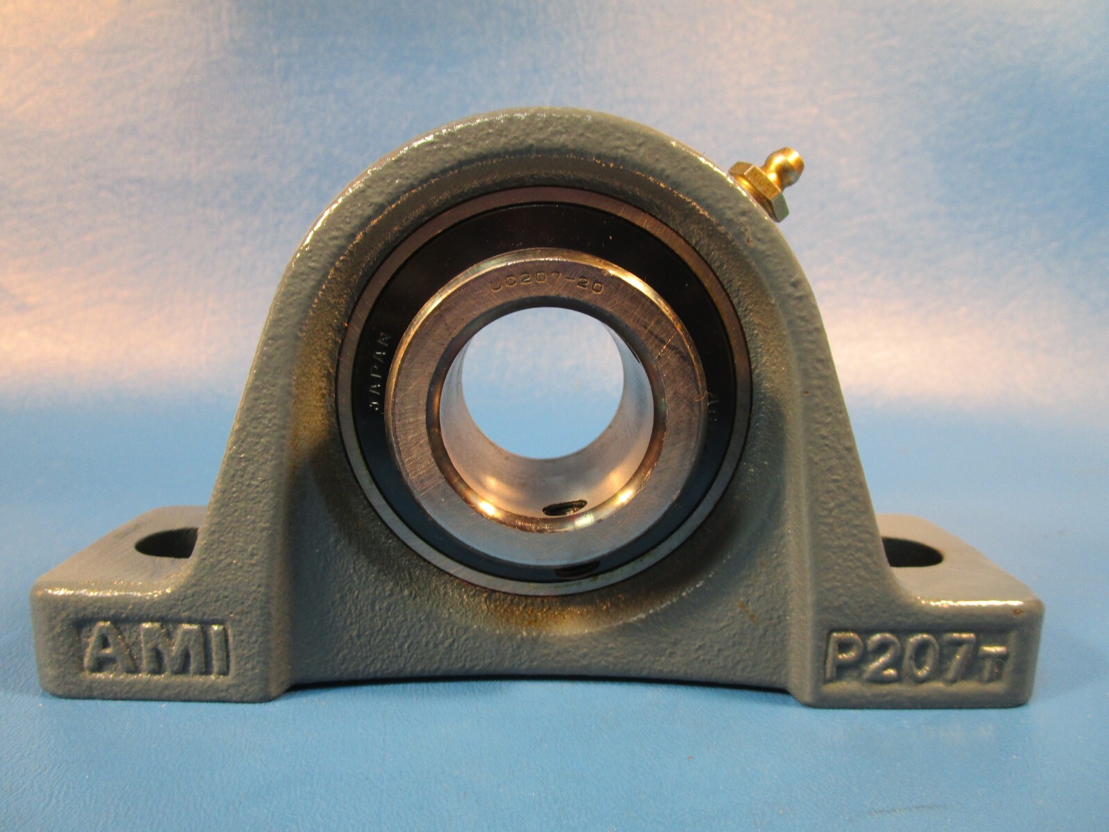 AMI UCP207-23 Pillow Block Ball Bearing Unit – Two Bolt Base, 1-7/16 in Bore
