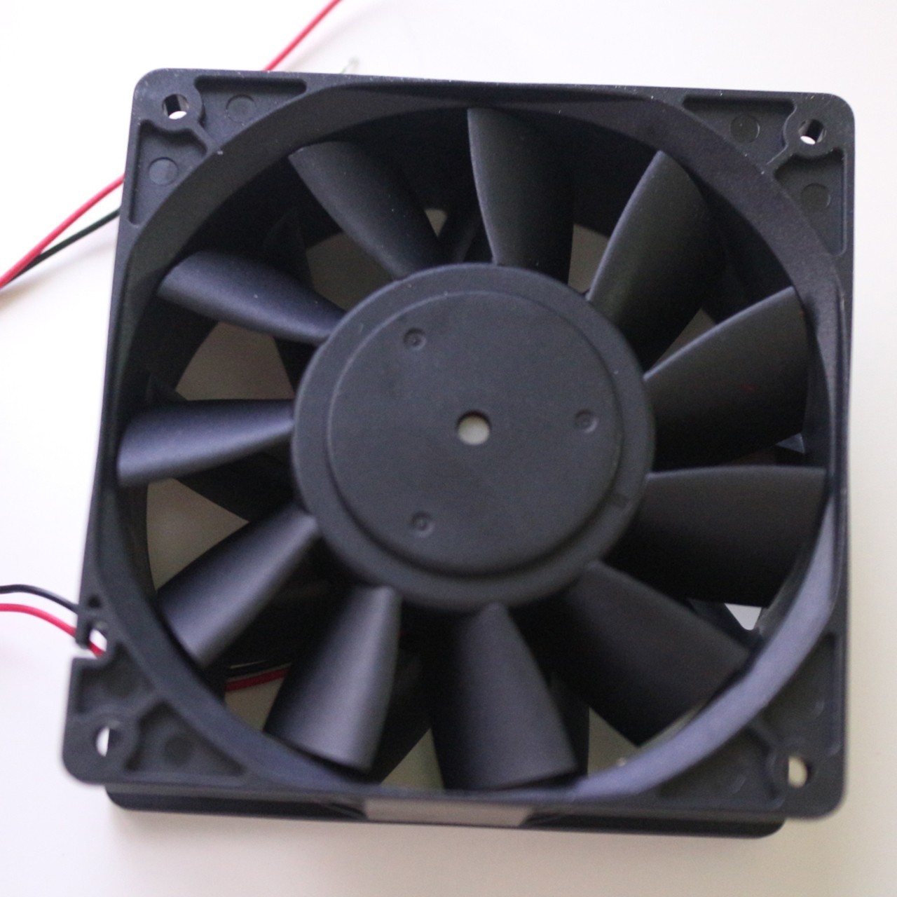 USED (2X) Delta PFB1212UHE Ultra High Speed Fan 120x120x38mm 2 wires 5500 RPM