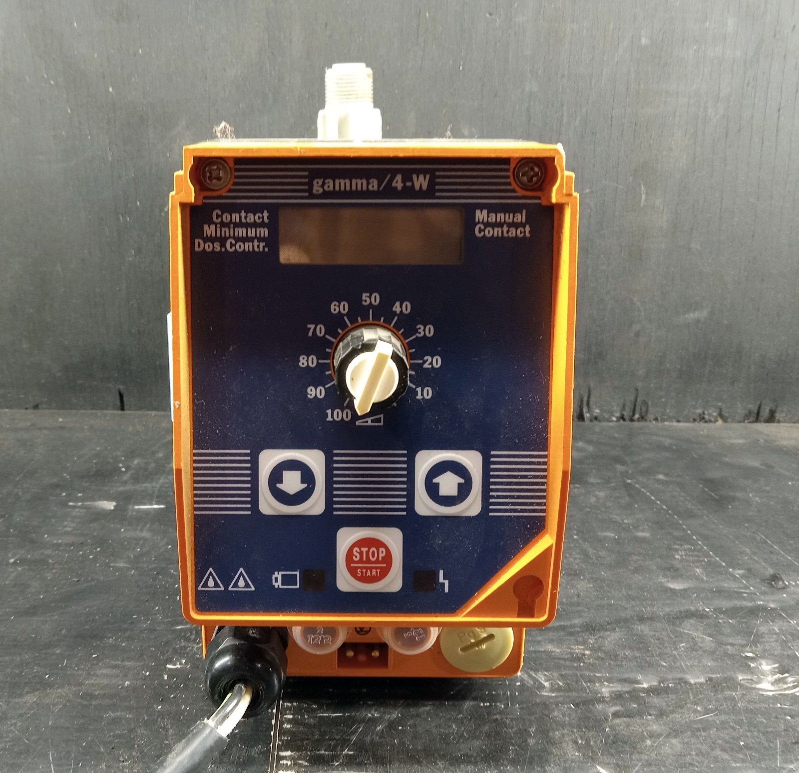 1 USED PROMINENT GAMA/4-W 4 DOSING PUMP ***MAKE OFFER***