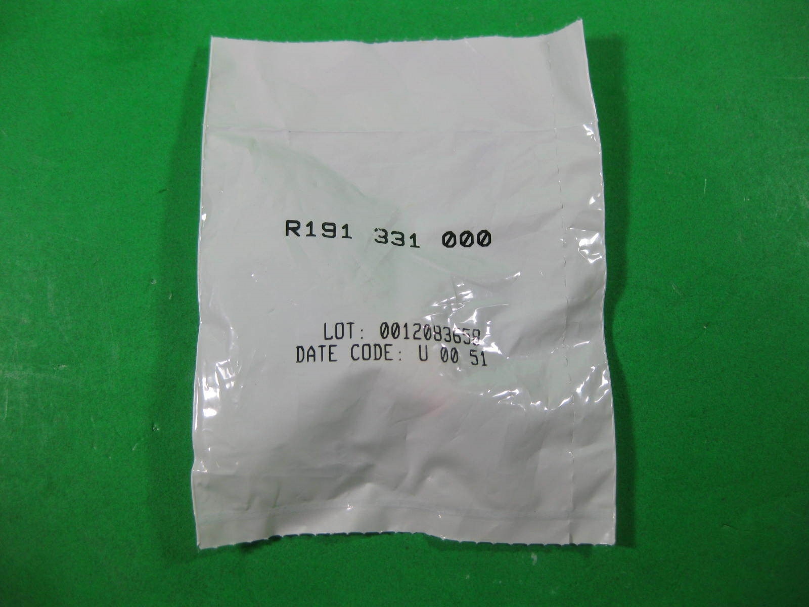 Radiall Adapter Series N(F)-SMA(F) — R191 331 000 — New