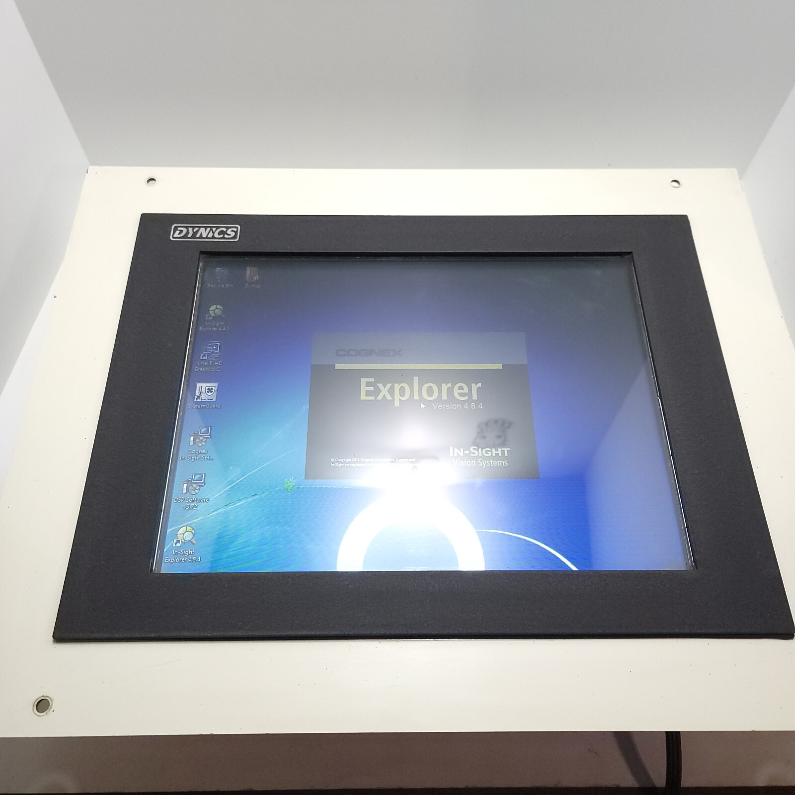 Dynics FX15PLPIX0AITD1E73SN3N Industrial Flat Panel Monitor Runs Windows