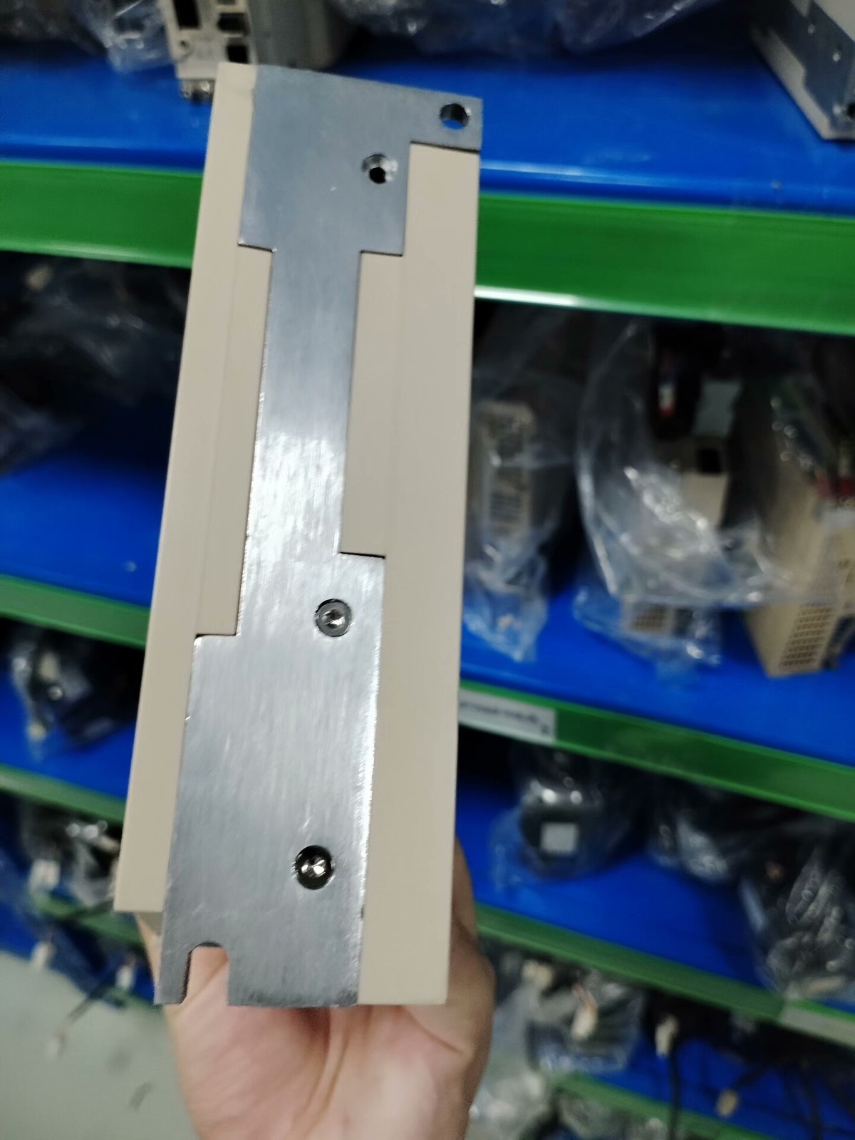 1P HCFA SV-X3EB040A-A2 400W Accept counteroffer