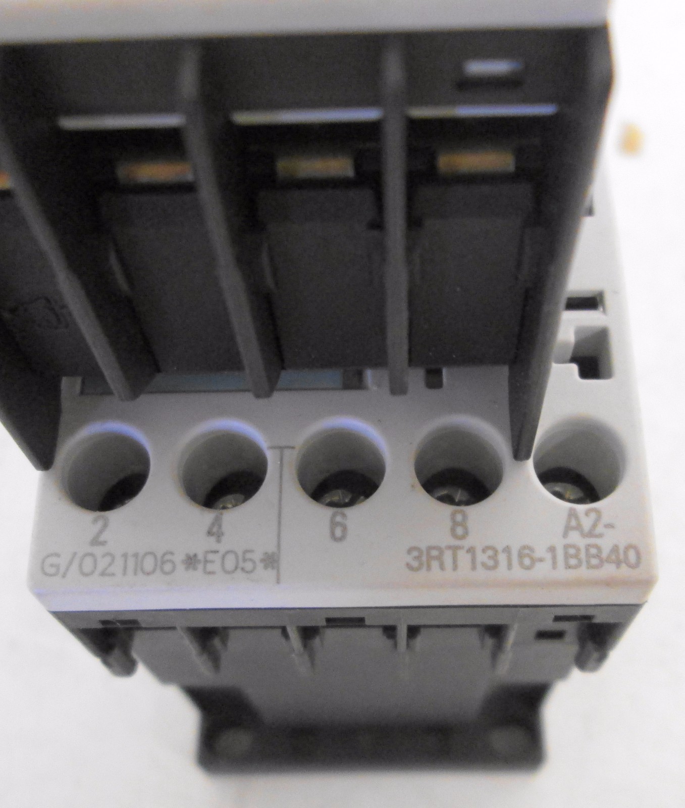 Siemens 3RT1316-1BB40 Contactor with 3RH1911-1FA40 Auxiliary Contact
