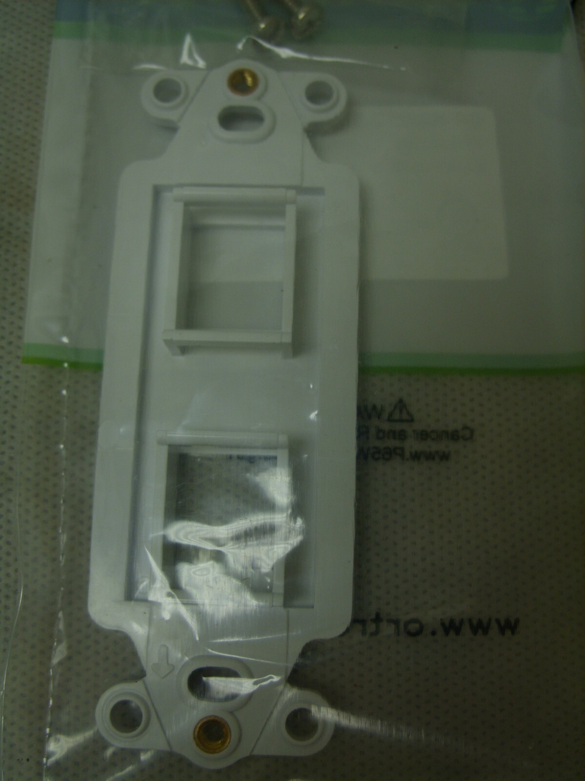 Ortronics OR-KSDS2-88 Stylistics, Keystone, 2 Hole, Base Plate White BOX of 20