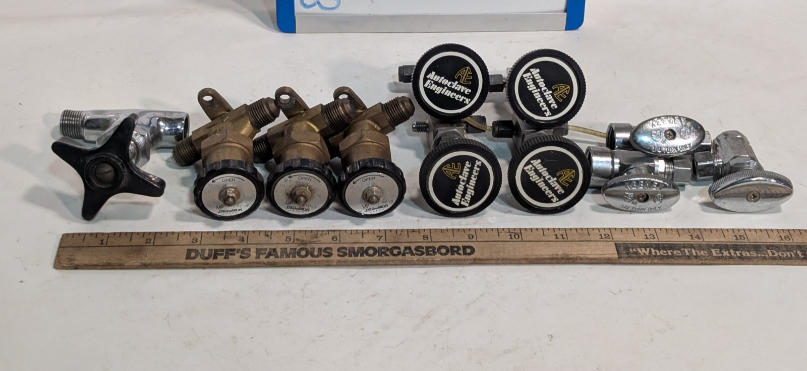 Lot of 11: Asstd Stop Valves, Autoclave Engineers (AE), SAGInoMiya, Keeney, More
