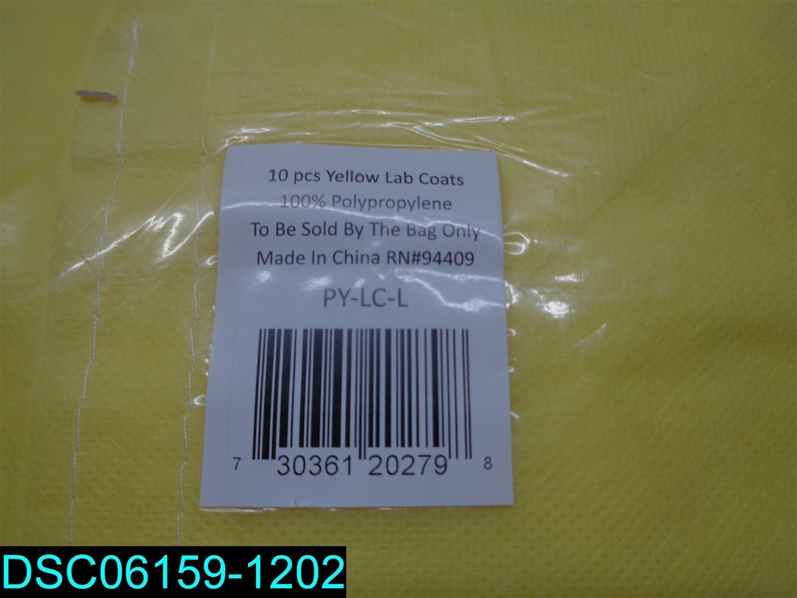 QTY=50: Disposable Lab Coats Polypropylene No Pockets 44″L 730361202798