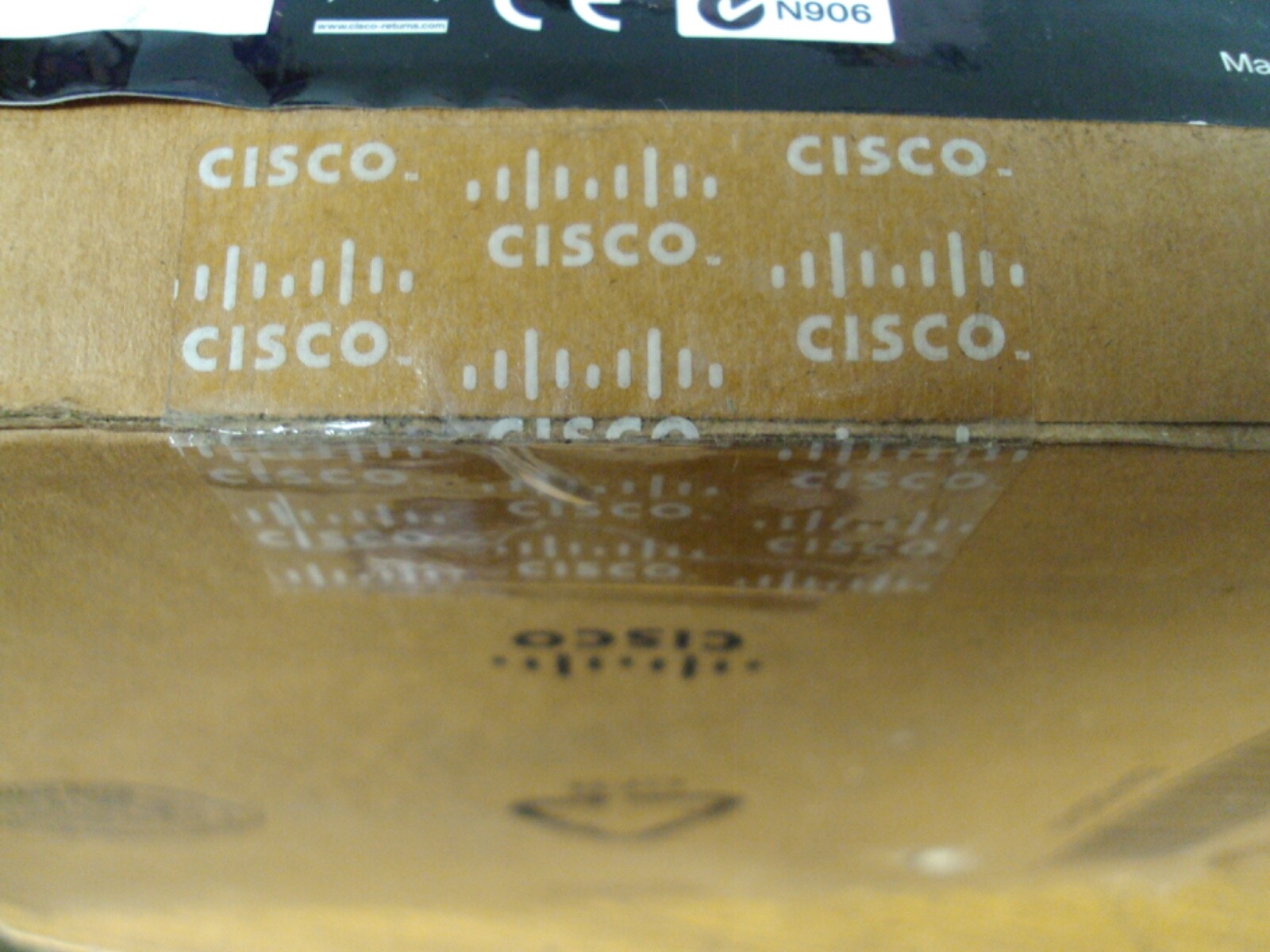New Box Cisco RVO42 Gigabit Dual Wan VPN Router Complete S23