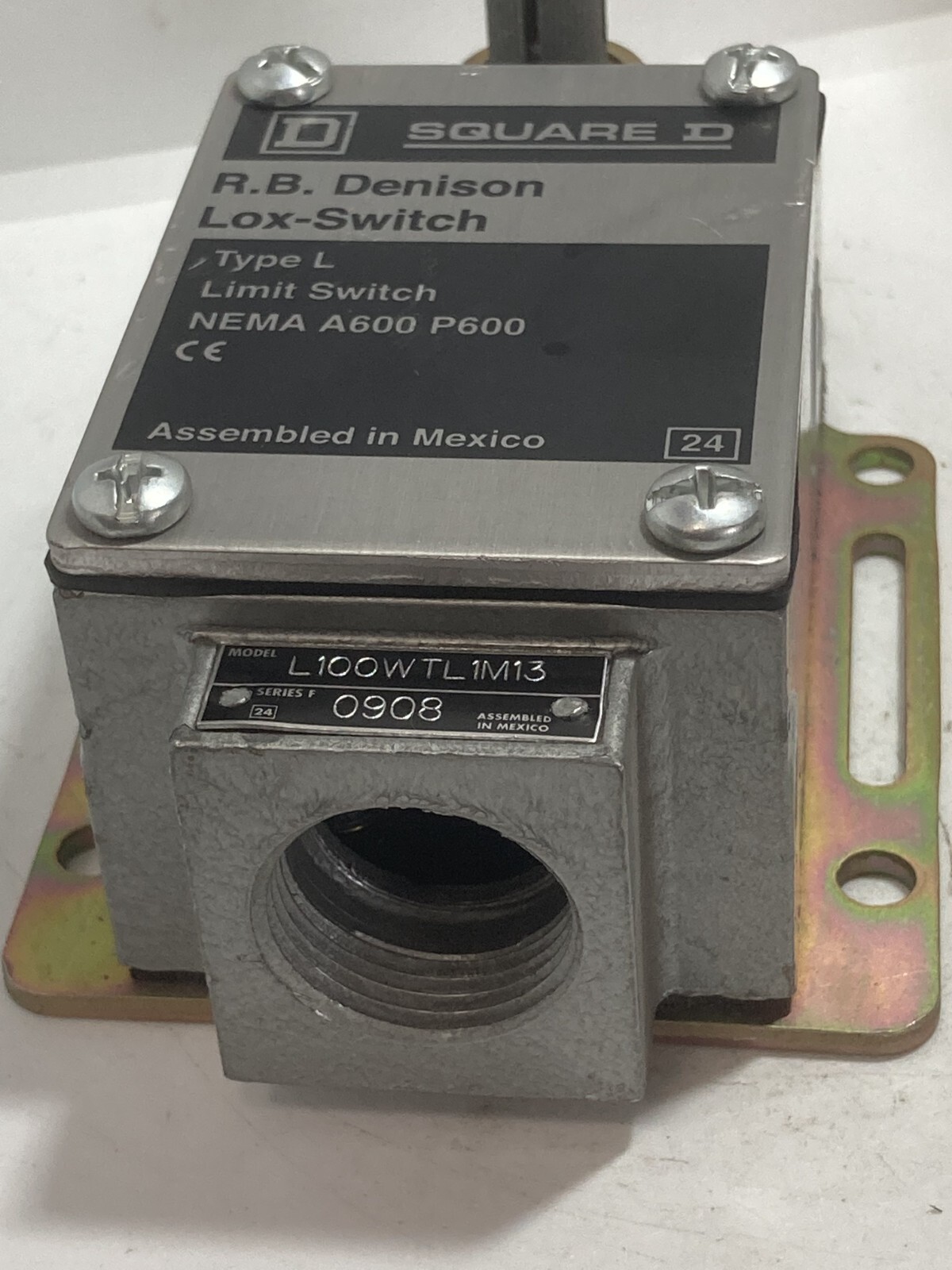 SQUARE D L100WTL1M13 LIMIT SWITCH LOX-SWITCH TYPE L NEMA A600 P600 NNB