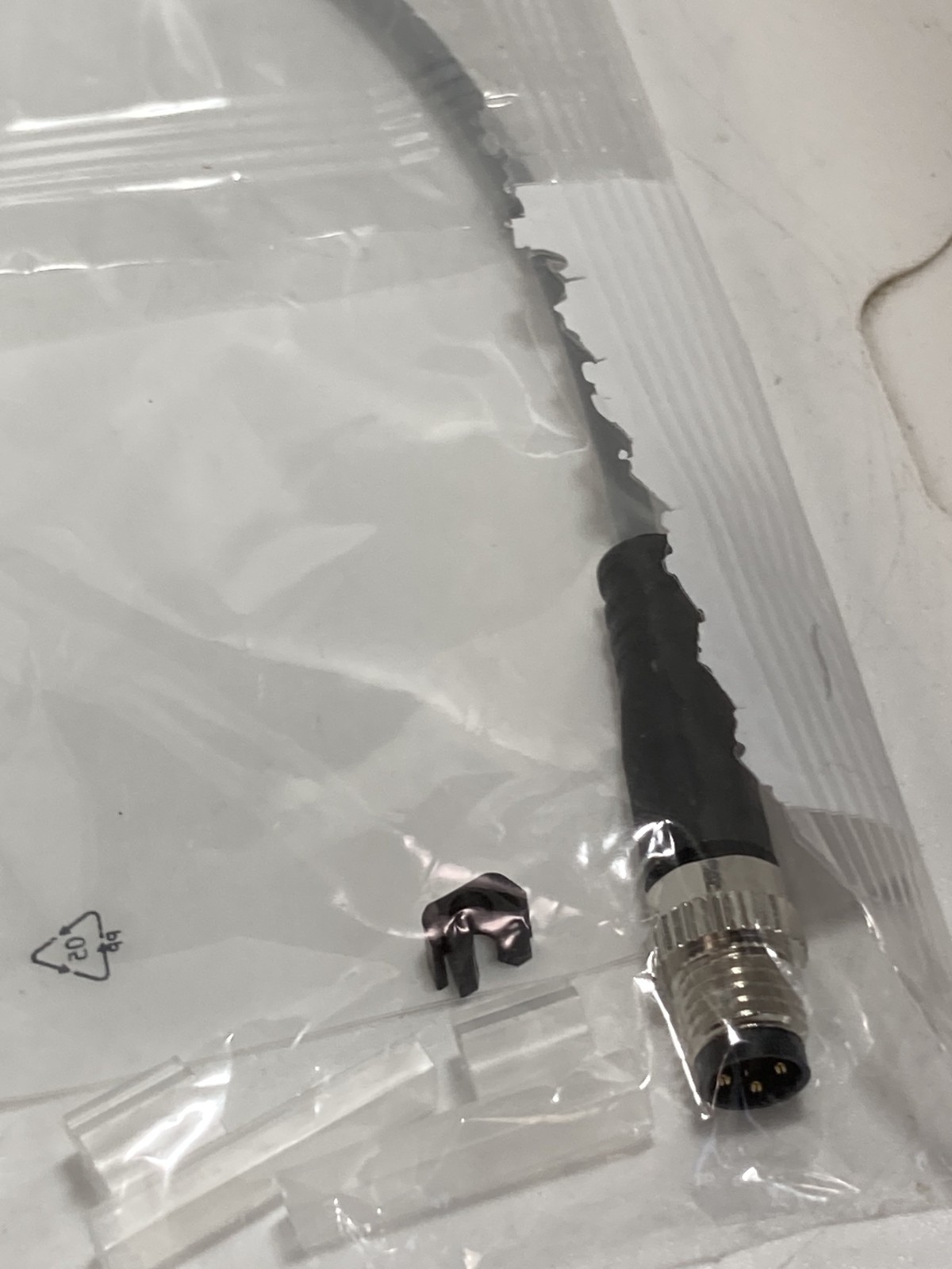 FESTO SMT-8M-A-PS-24V-E-0.3-M8D PROXIMITY SWITCH NIB