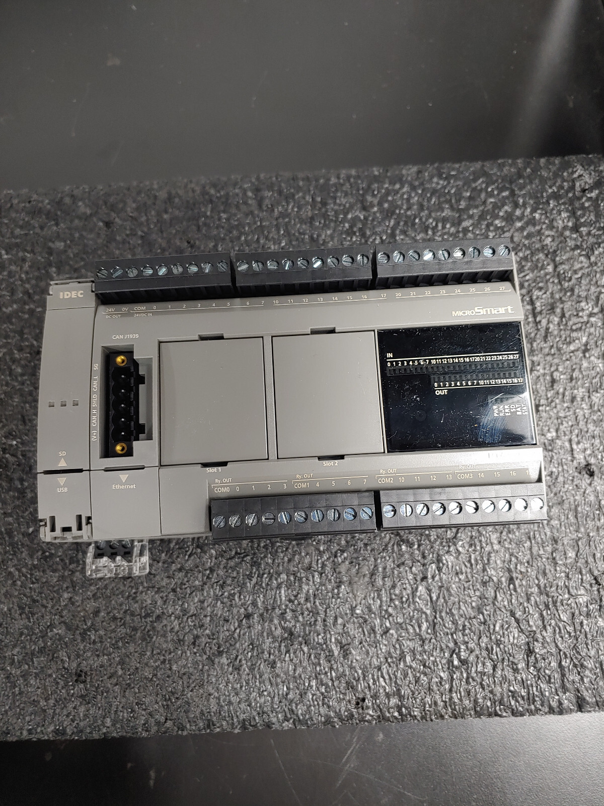 IDEC FC6A-C40R1AEJ 40IO J1939 CPU 100-240VAC Relay FC6A MicroSmart PLC