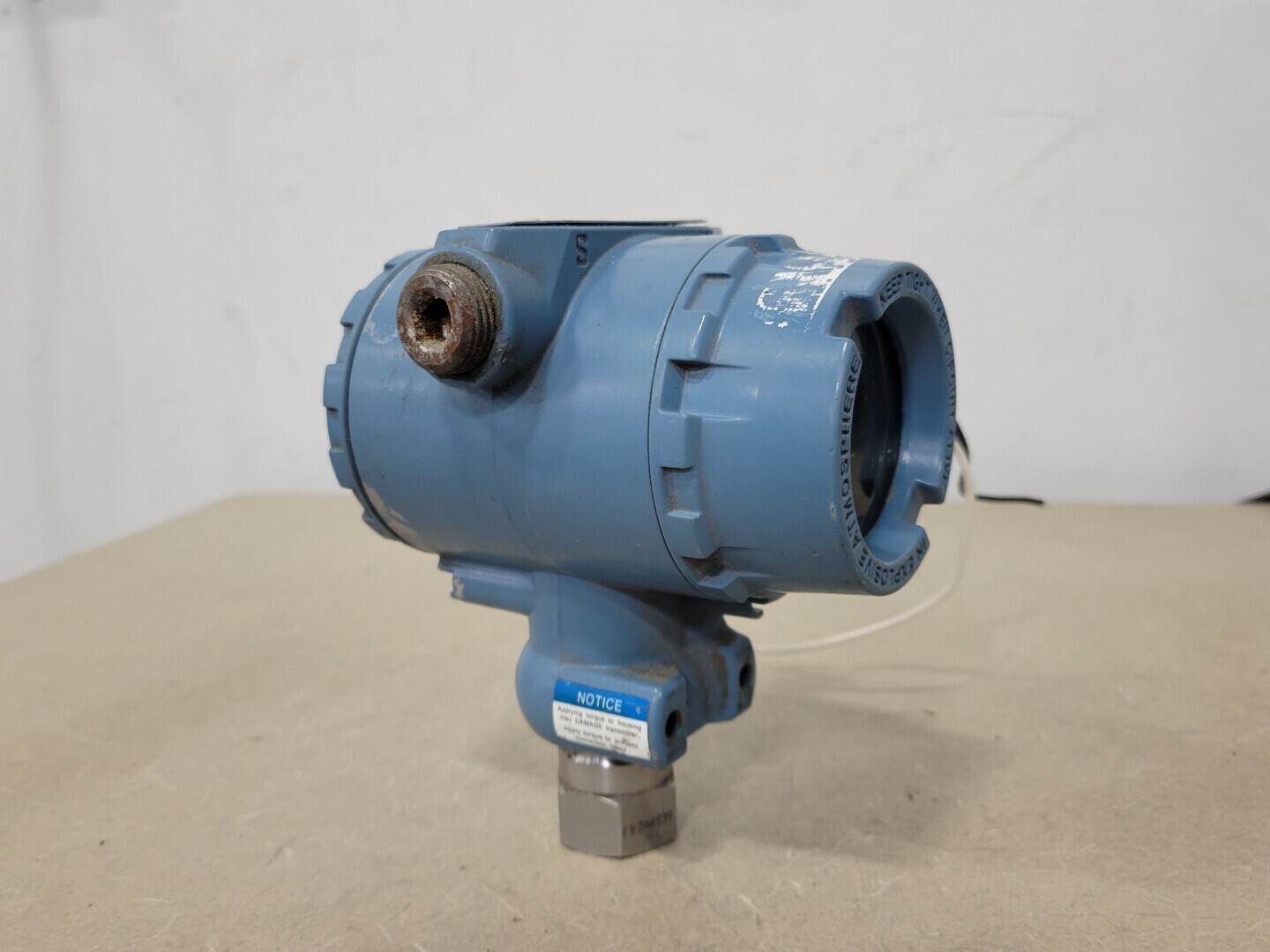 FISHER-ROSEMOUNT 3-15 PSIG Absolute and Gage Pressure Transmitter 2088 G2S22A1M5