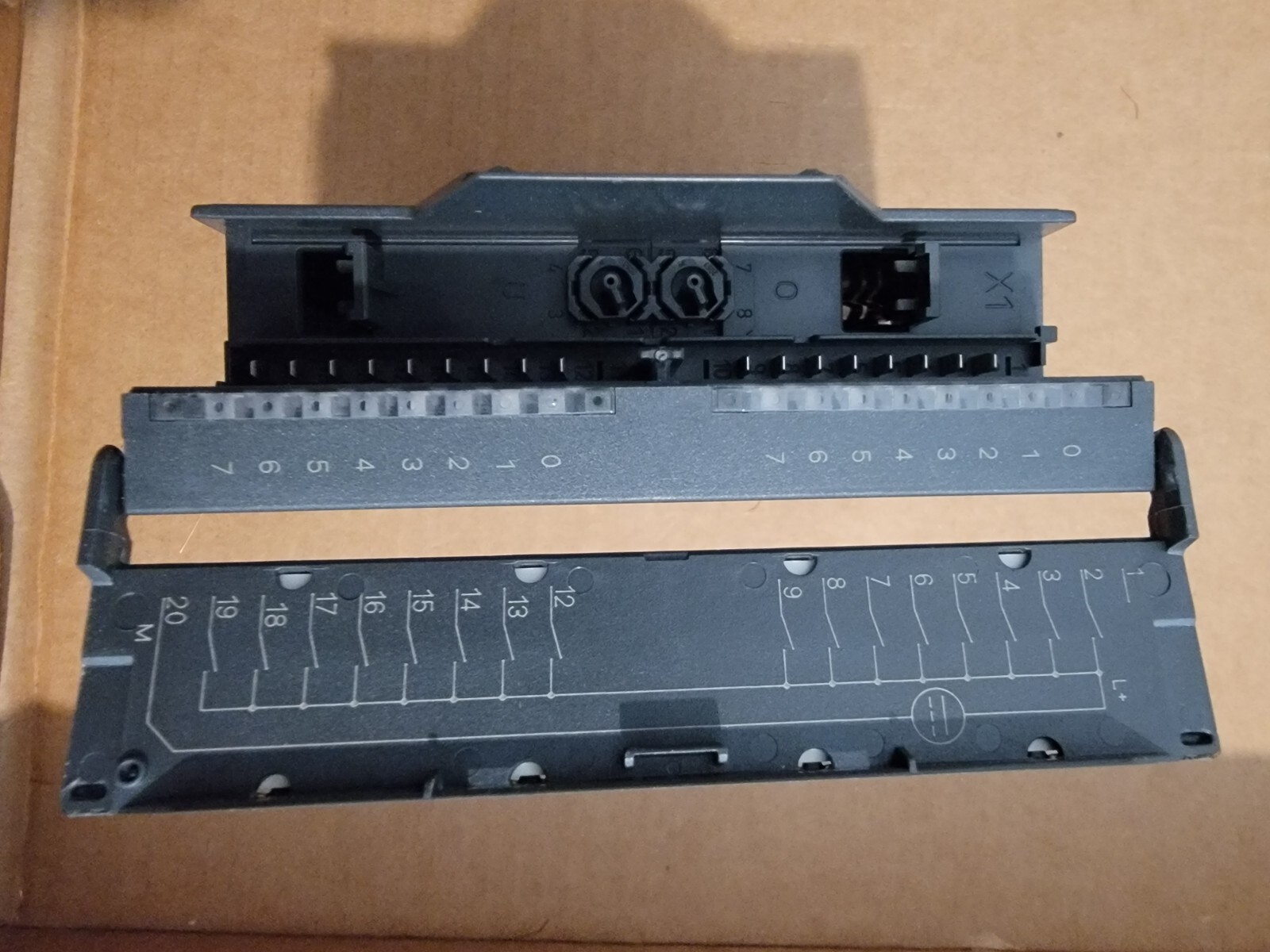 SIEMENS 6ES7 321-1BH02-0AA0 SIMATIC S7 INPUT MODULE – Used – Item 37