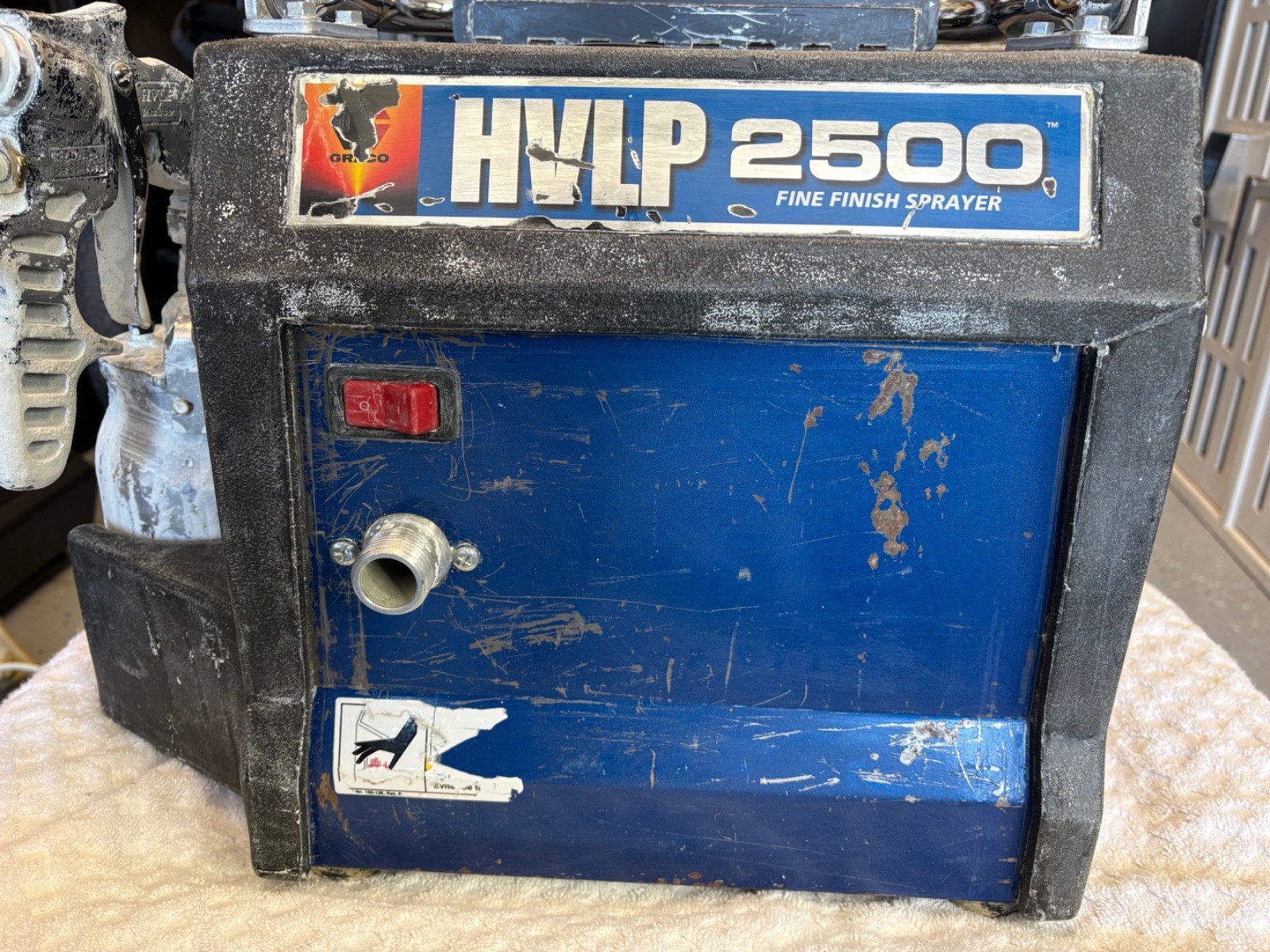 GRACO Finish Pro HVLP 2500 Paint Sprayer with hose and sprayer. Free shipping.