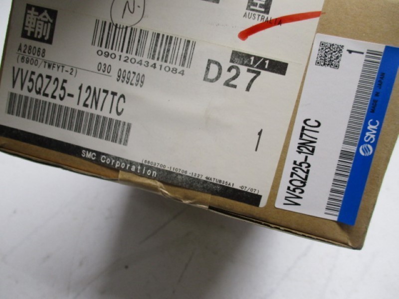 SMC VV5QZ25-12N7TC BASE MOUNTED MANIFOLD NSMP