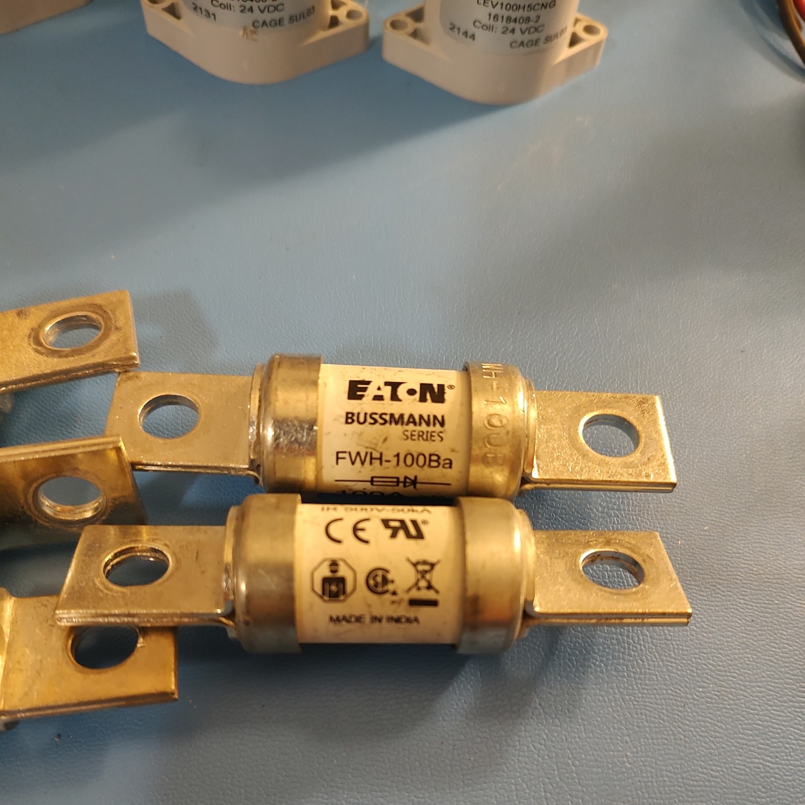 Lot of 5 BUSSMANN FWH-100B 100A 500V 50-200KA *TESTED GOOD* 5 Fuses