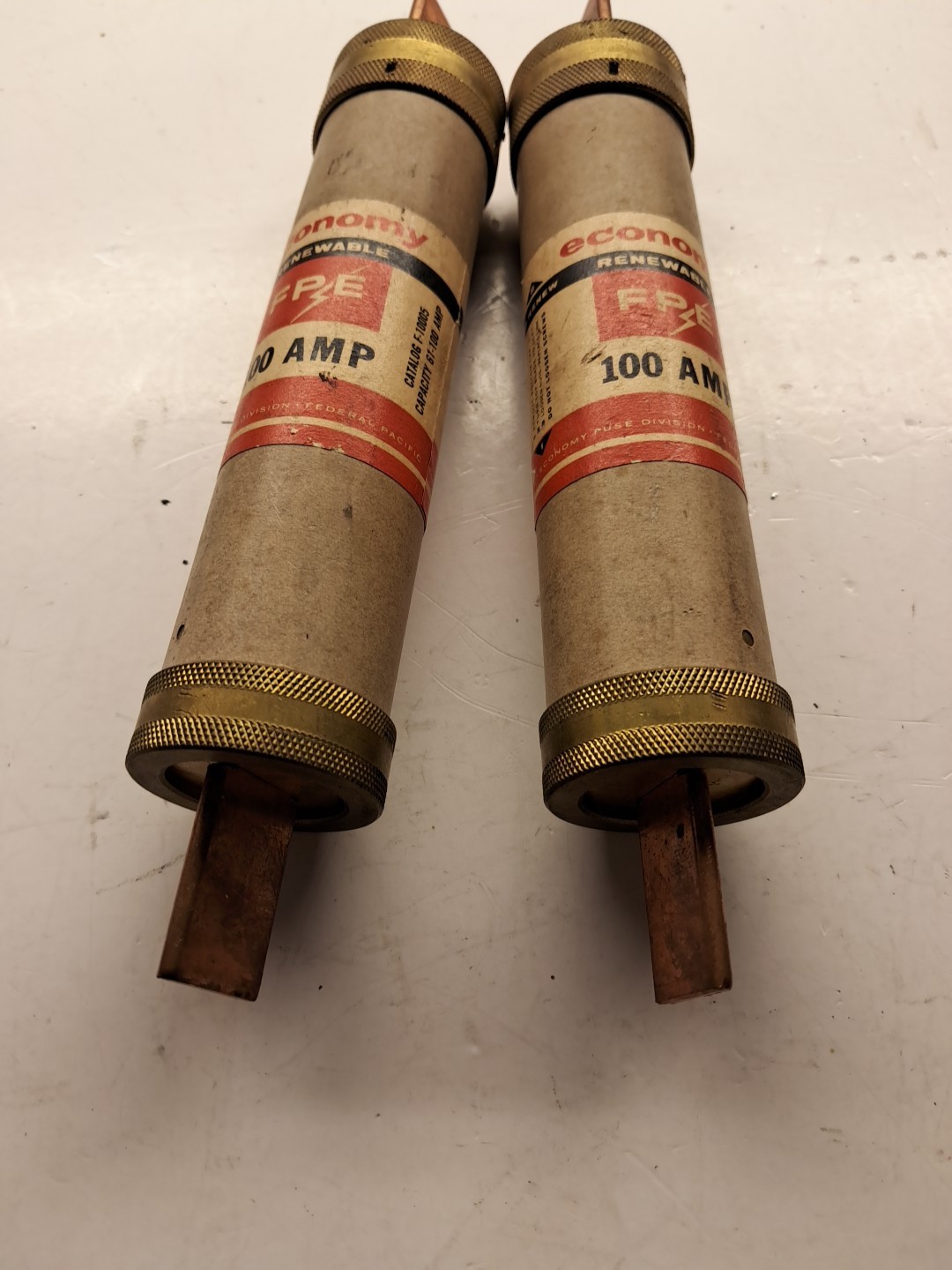 LOT OF 2 FPE ERS 100 RENEWABLE 100 AMP FUSE