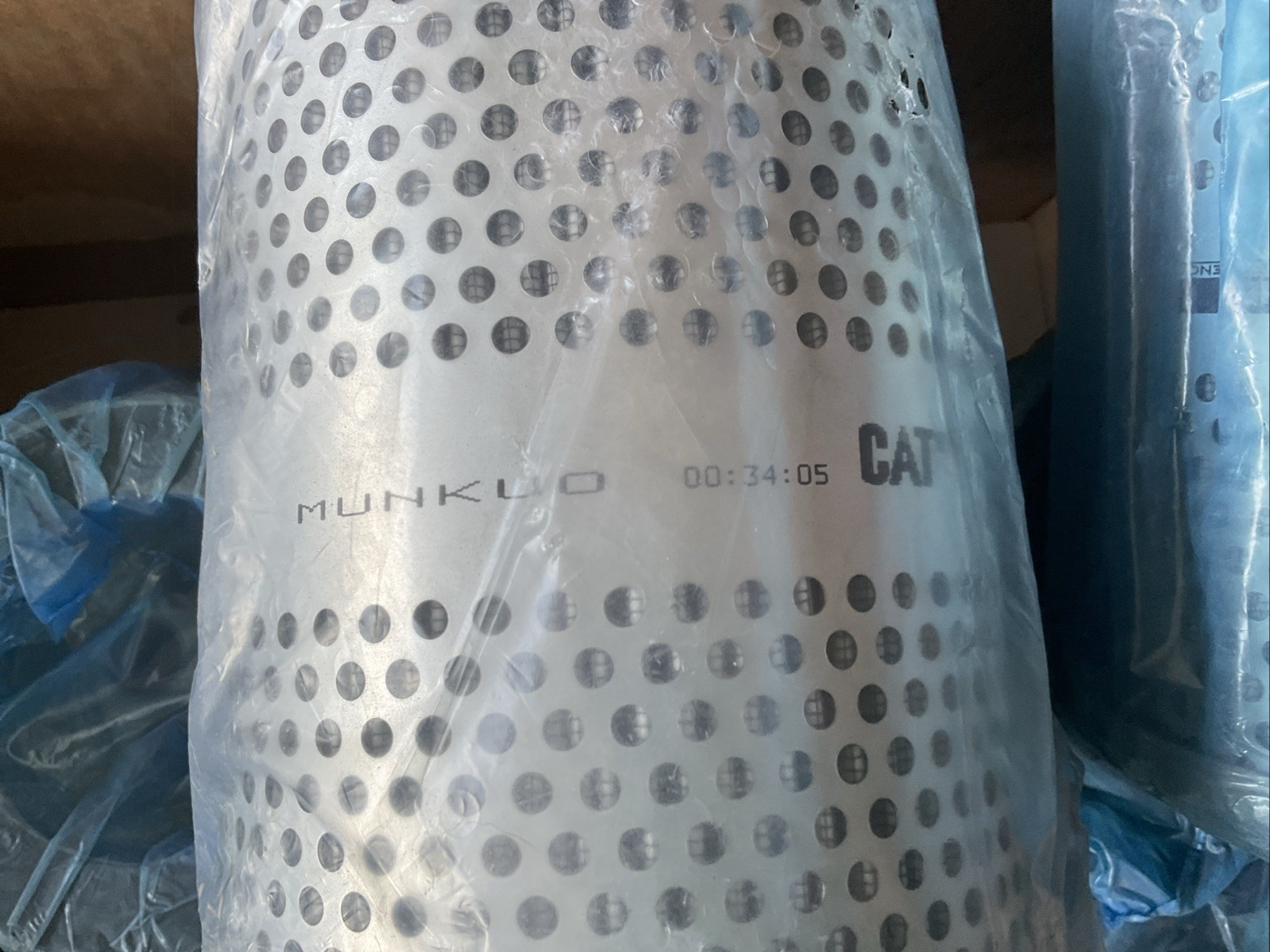 Caterpillar 139-1537 Filter Lot of 2!