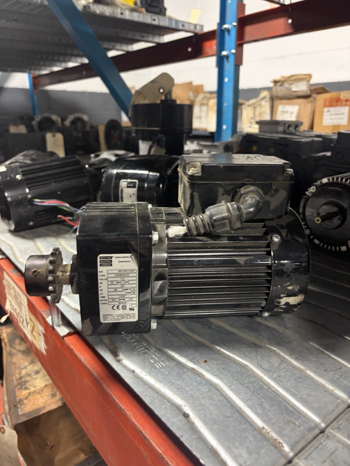 Bodine 42R5BFSI-E2 Parallel Shaft Gearmotor 1/6 HP 115V 115 RPM USED
