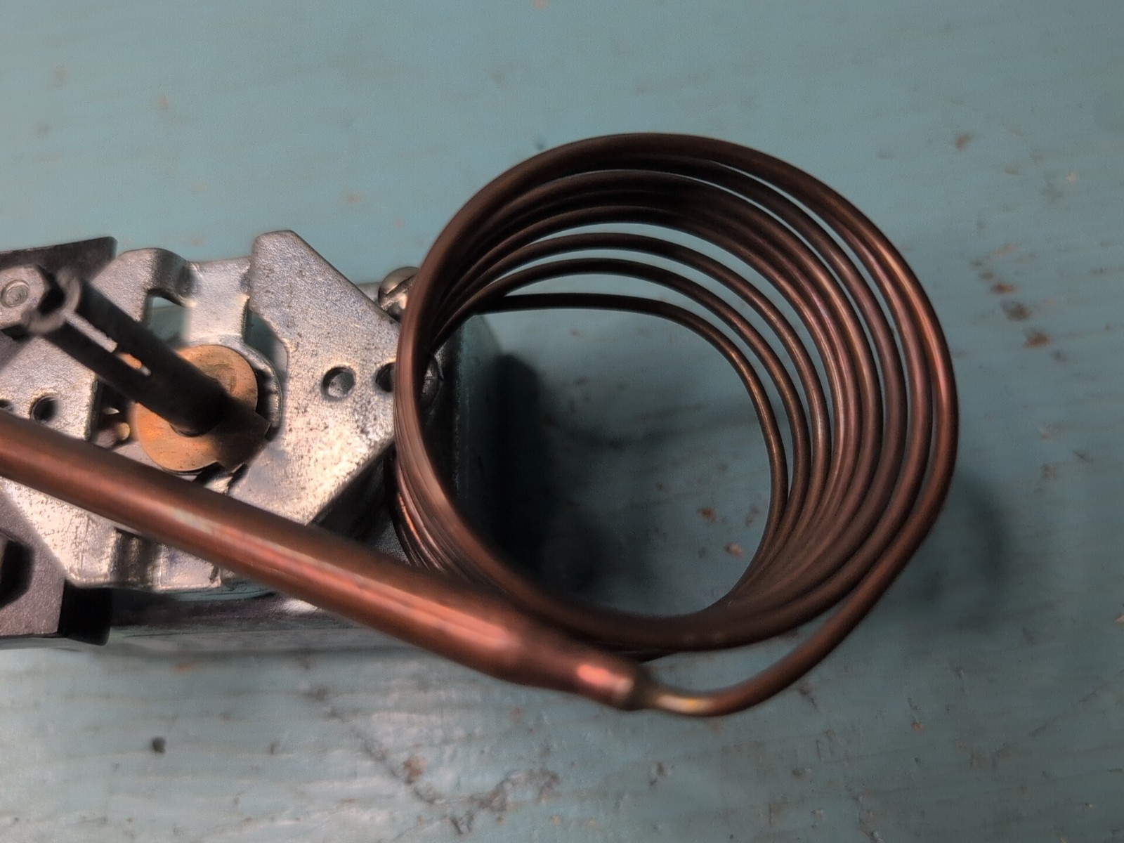 KA-604-48 Thermostat 5300-026 25A 250VAC MT 500F – Mexico – NOS – No Package