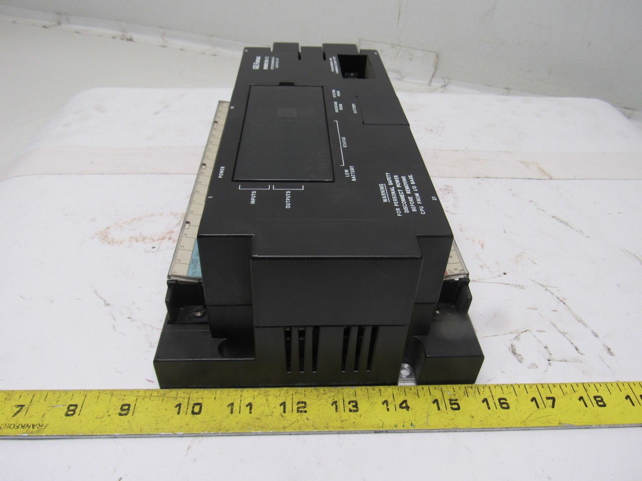 GE Fanuc IC692CPU211E Series 90-20 120VAC In/AC Out 120V