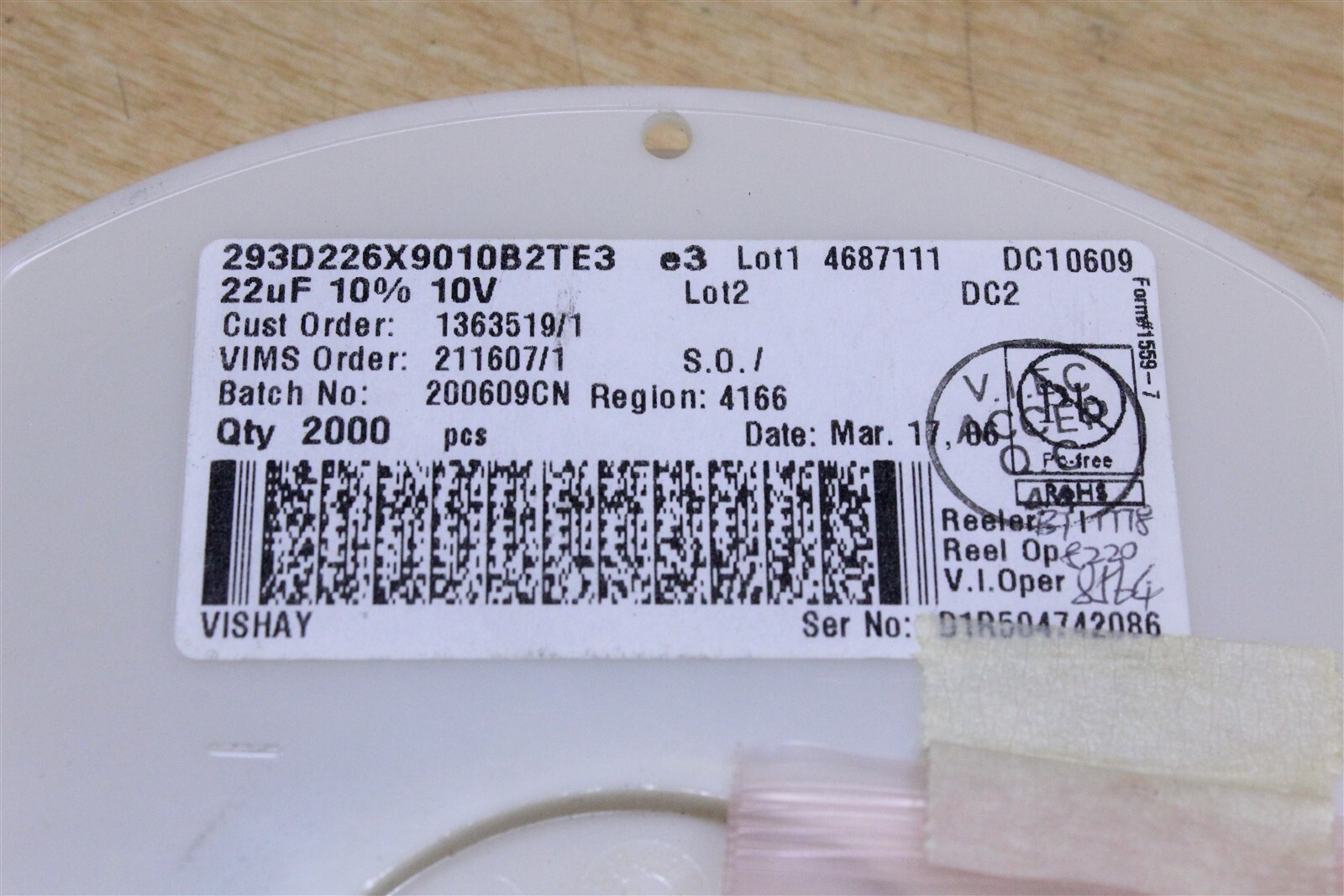 NEW Vishay Mosfet 293D226X9010B2TE3 268 pieces, not a full reel*FREE SHIPPING*