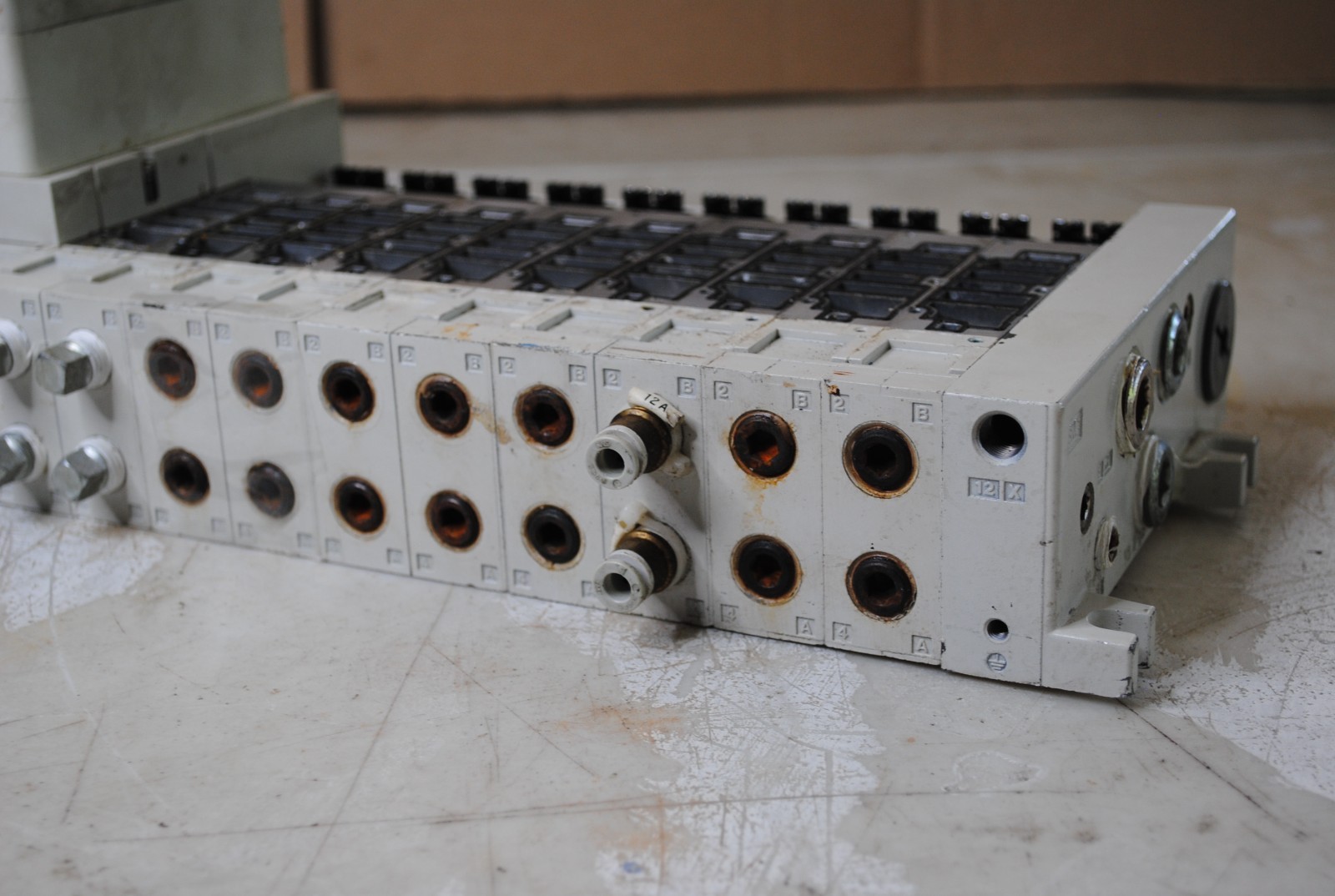 SMC Plug-In Manifold Used Working Condition Free Shipping