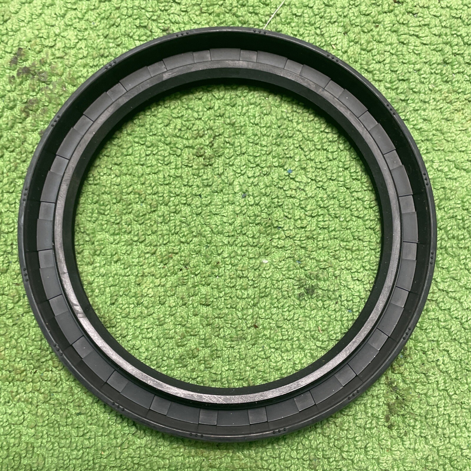 NOK Oil Seal AE3932 Rubber rotation seal. Enclosed inner side, open outer side
