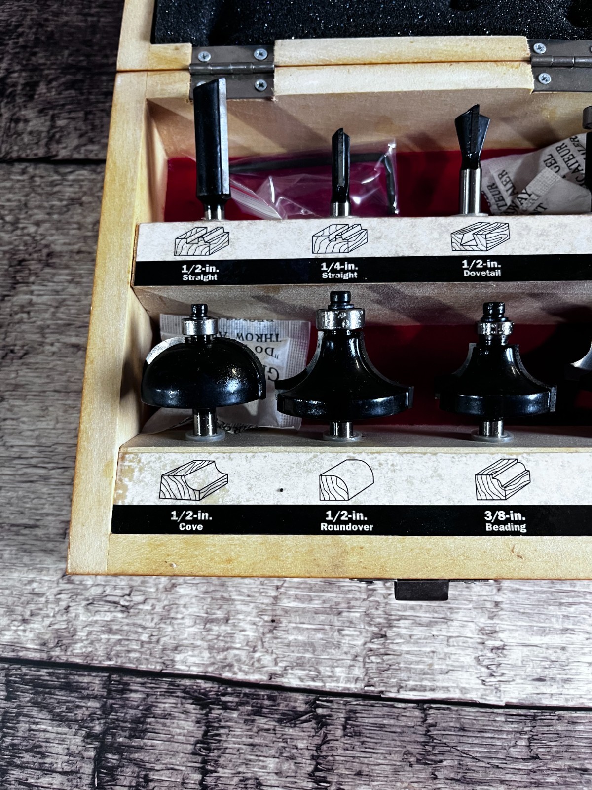CRAFTSMAN 8 PIECE CARBIDE TIPPED ROUTER BIT SET W/ WOODEN BOX & ALLEN WRENCH