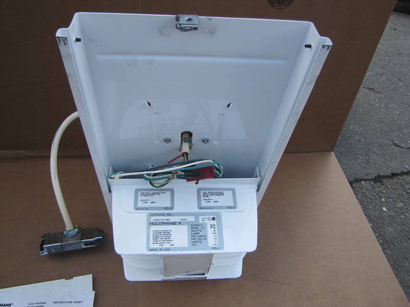 NEW HOLOPHANE BALLAST ASSEMBY LP2A25LHP27Y966G