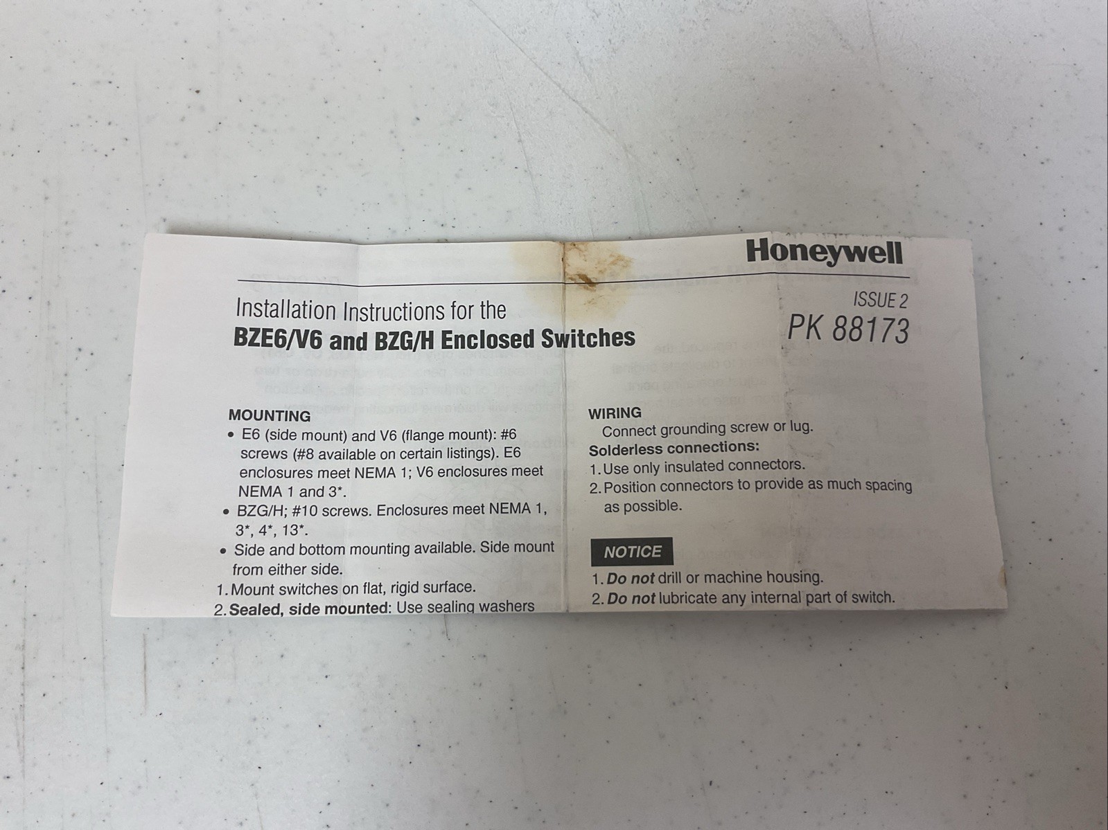 NEW HONEYWELL BZE6-2RN62 ROD LEVER LIMIT SWITCH, FREE SHIPPING