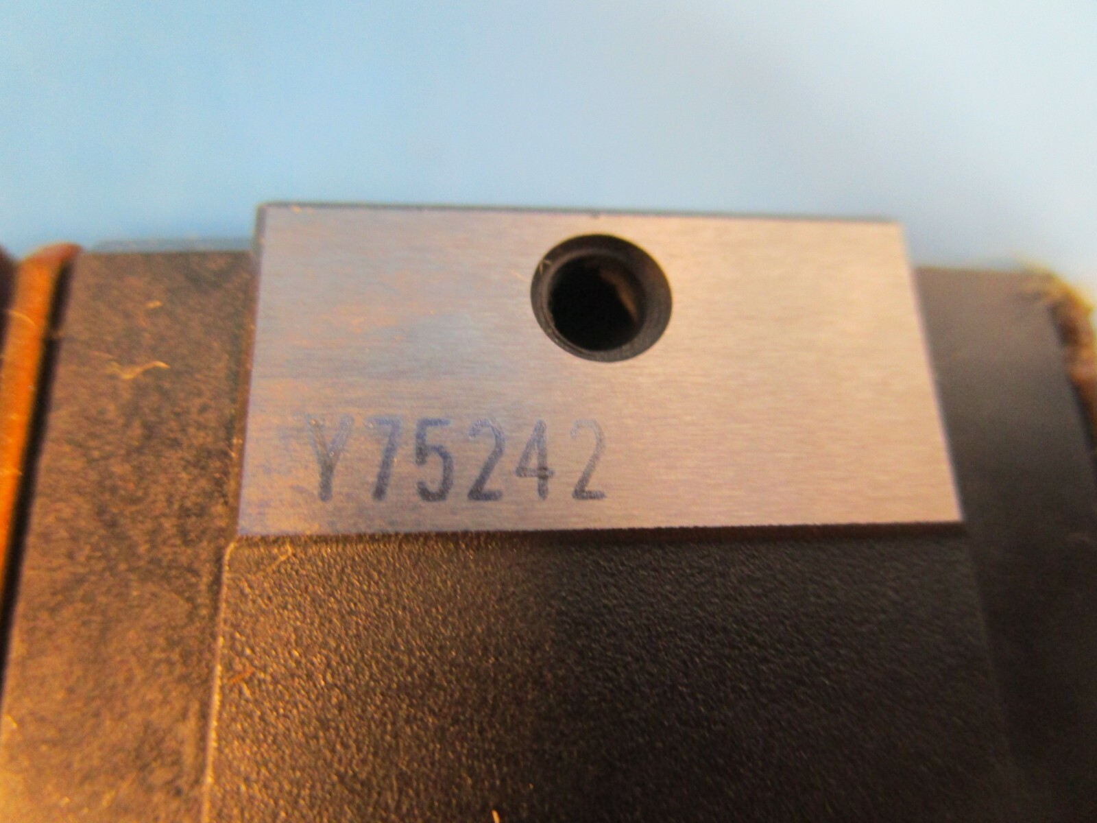 THK, SR15V2UUC1 + 140LSP, Two SR15V Linear Guide Blocks on a 140mm Rail