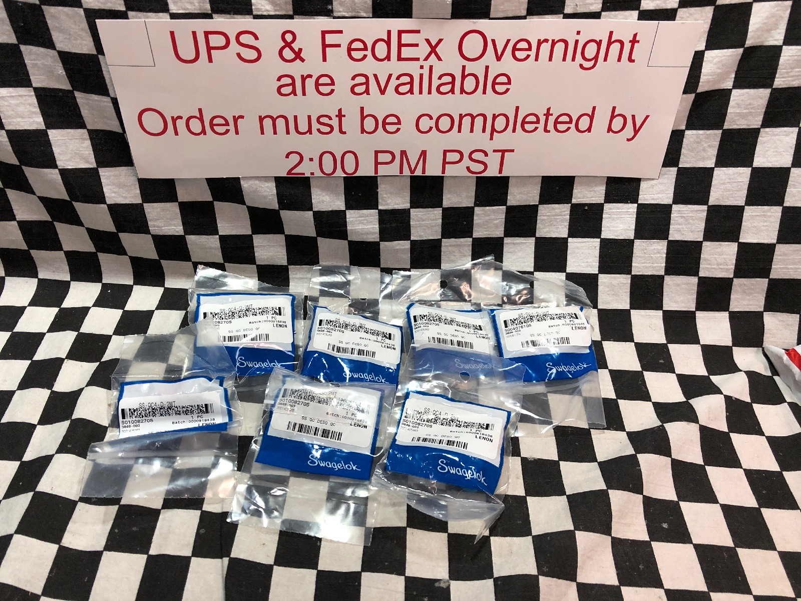 Lot Of 7 SWAGELOK SS-QC4-D-2MT, Quick Connect with Valve 1/4″ ISO THREAD, #1174B