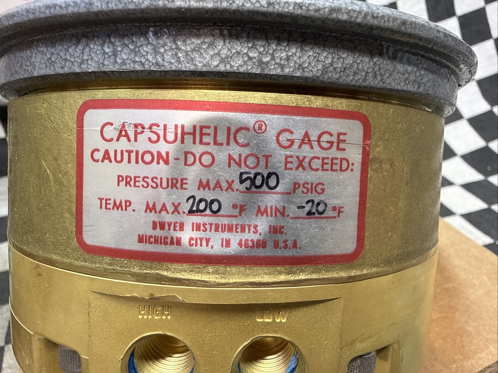 Dwyer 4015B-LT Capsuhelic Differential Pressure Gauge 0-15″ W.C., 4000BS20493902