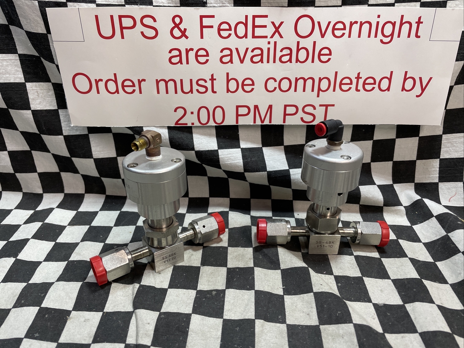 NUPRO SS-4BK-V51-1O, SS-4BK-V51-10, BELLOWS VALVE 1/4″ FVCR, LOT OF 2 #133P5