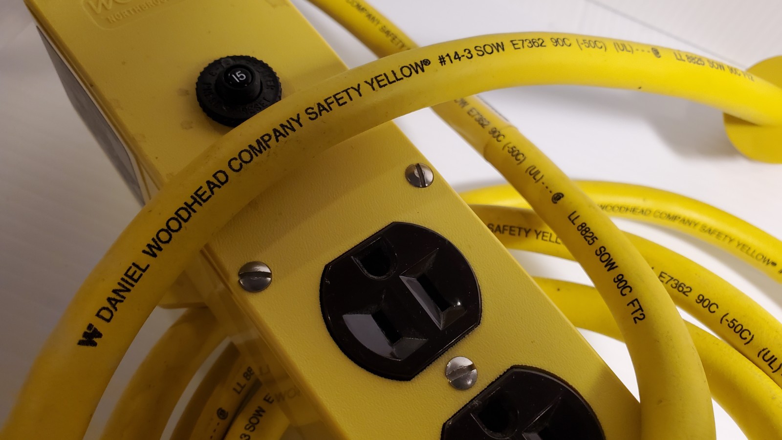 Heavy Duty Daniel Woodhead Multi-Tap Industrial Power Strip Electrical Outlet