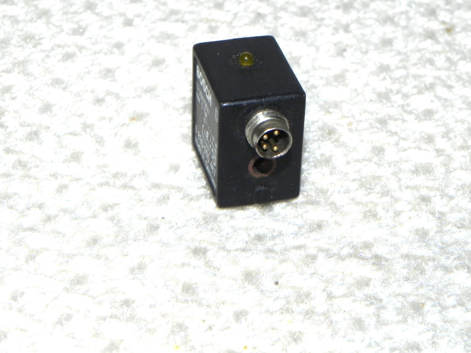 Bosch 0 830 100 467 sensor 12-30VAC/12-26VDC max 0,13A