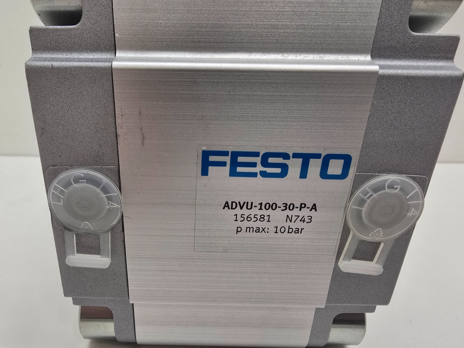 NEW OLD STOCK! FESTO 30MM STROKE COMPACT CYLINDER ADVU-100-30P-A