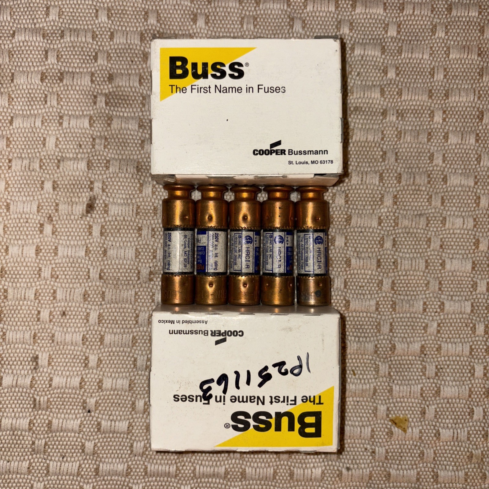 BOX OF (25) NEW OLD STOCK! FUSETRON BUSSMANN 1A 250V TIME DELAY FUSES FRN-R 1
