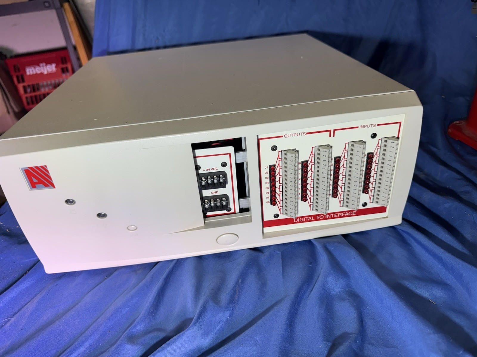 Amatrol Pegasus Robot Training System 880-RA With I/O Module 880-Src