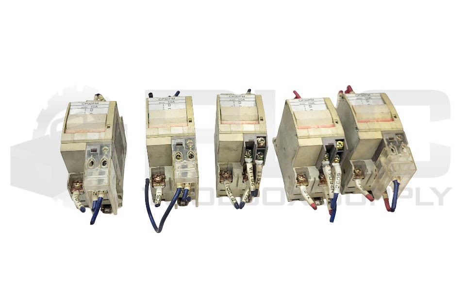 LOT OF 5 FUJI ELECTRIC CP32FM/10W CIRCUIT PROTECTOR 10A 2P CP32FM CP32F-M010