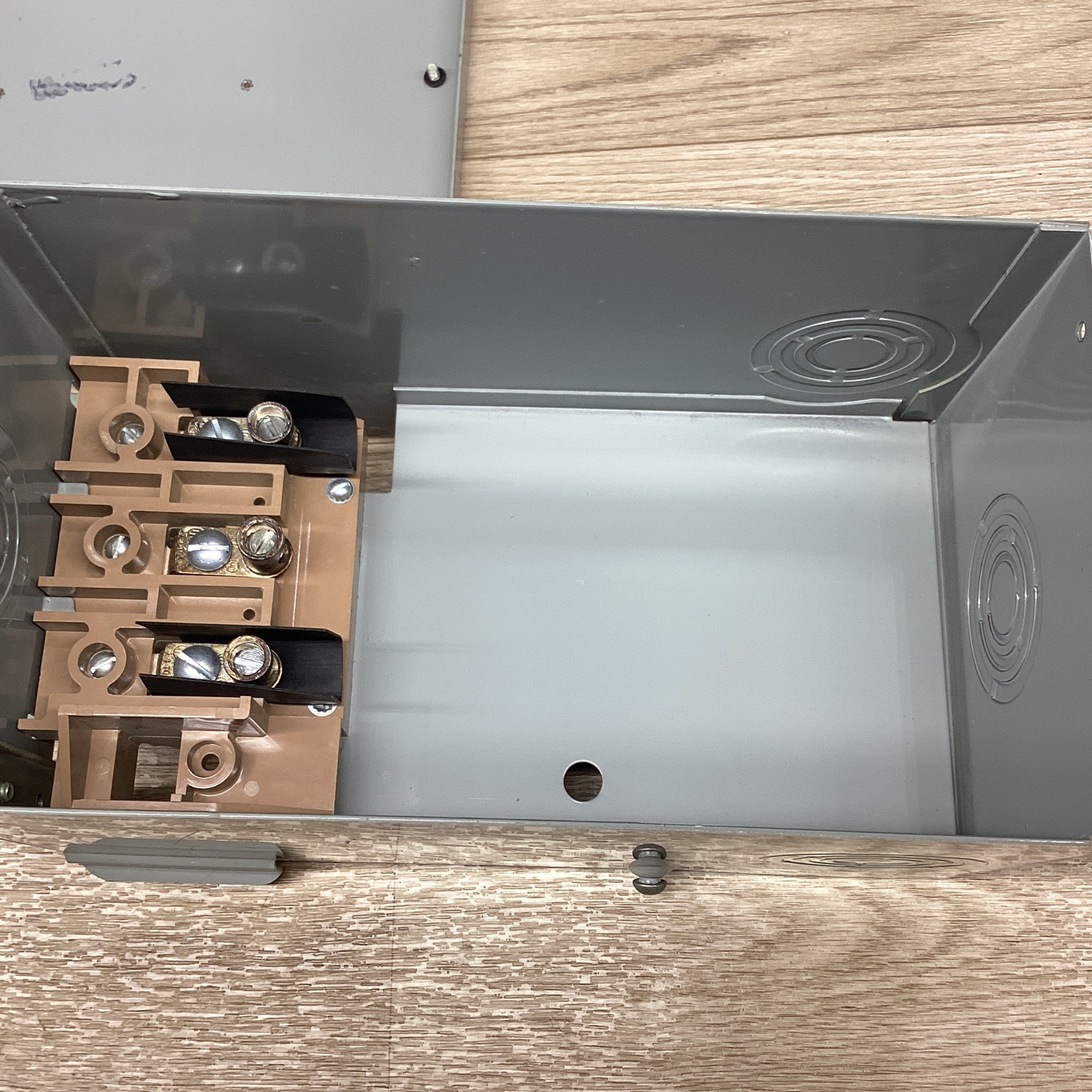 ITE X100 X100-3PB 100AMP 3POLE BUSWAY ENCLOSURE #814E134PR6*CO