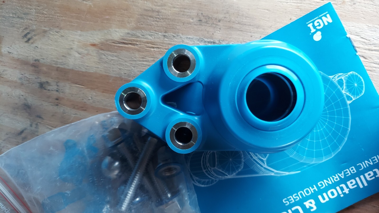 New NGI 9004298 XB3FC52-SSB2540-OM-OS-BXH Bearing Housing