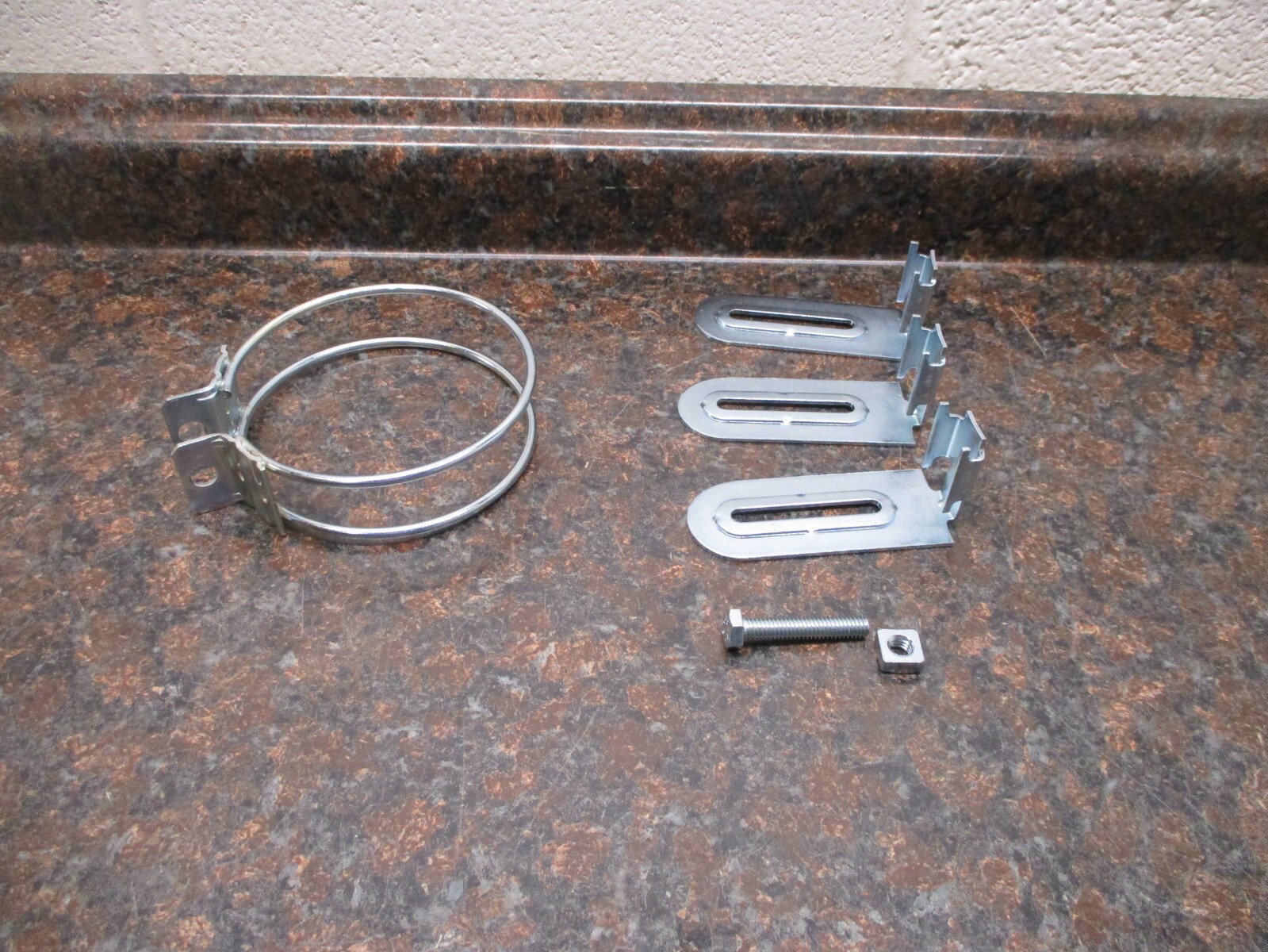 Johnstone Supply Lot of 2 Lug Motor Mount S58-409 1378 NEW FREE SHIPPING