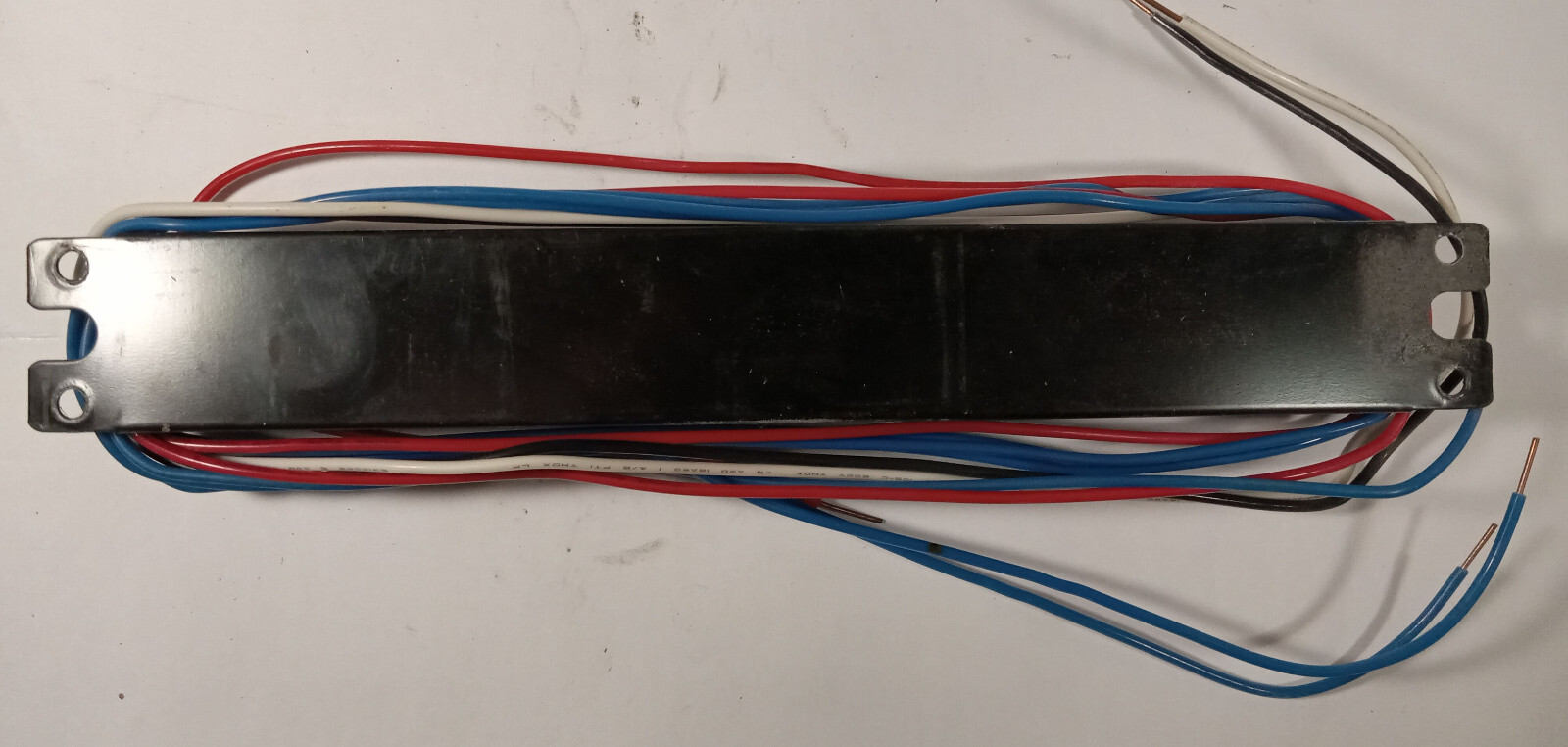 1 NEW HOWARD EP3/32IS/MV/MC/HE – ELECTRONIC BALLAST NNB ***MAKE OFFER***