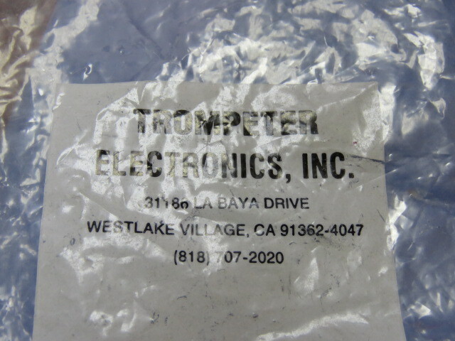 TROMPETER BJ75 Qty of 1 per Lot TRB, Twinaxial/Triaxial Connector Jack, Female