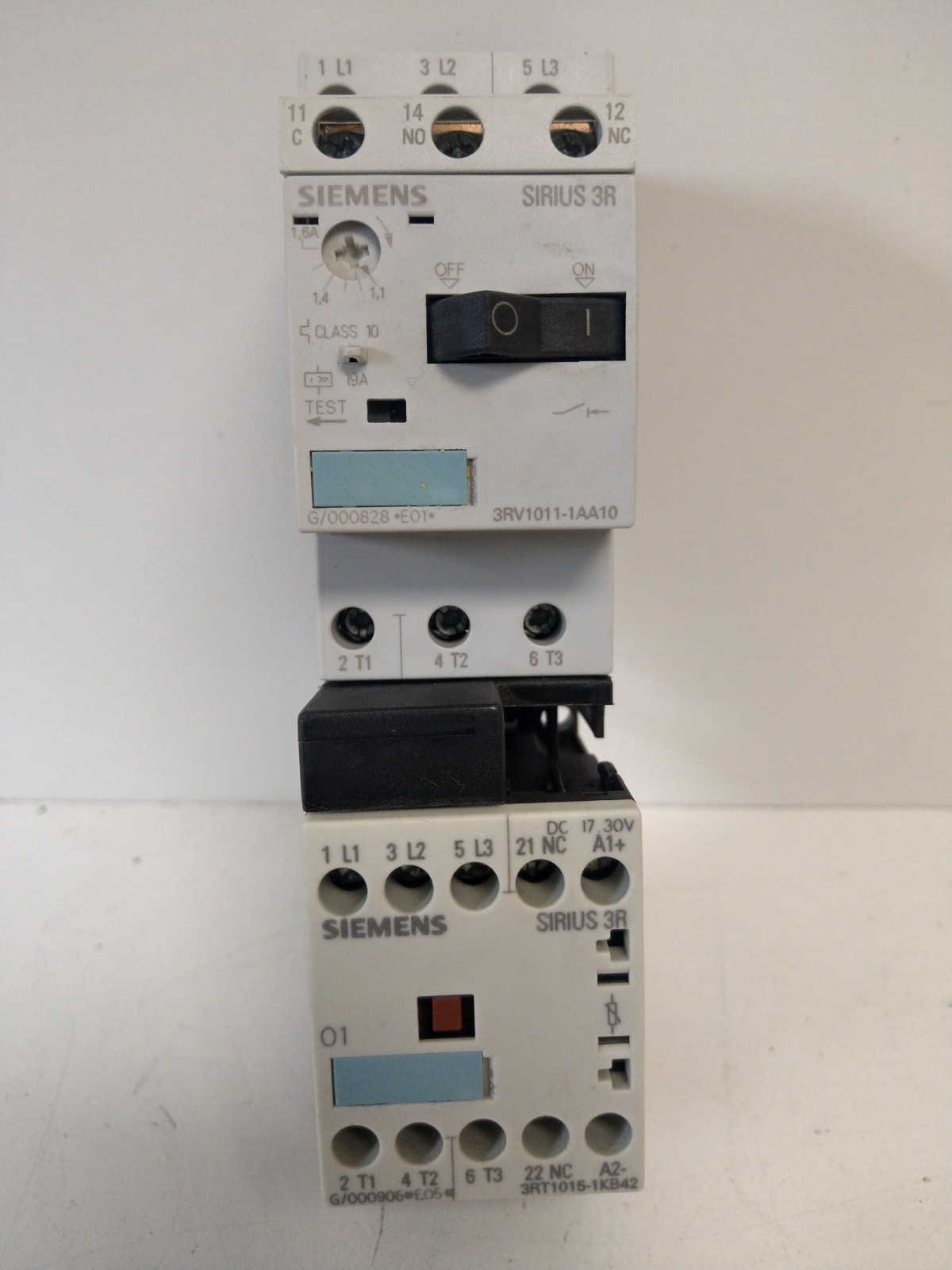 GUARANTEED! SIEMENS CONTACTOR 3RT1015-1KB42 W/ SIEMENS BREAKER 3RV1011-1AA10