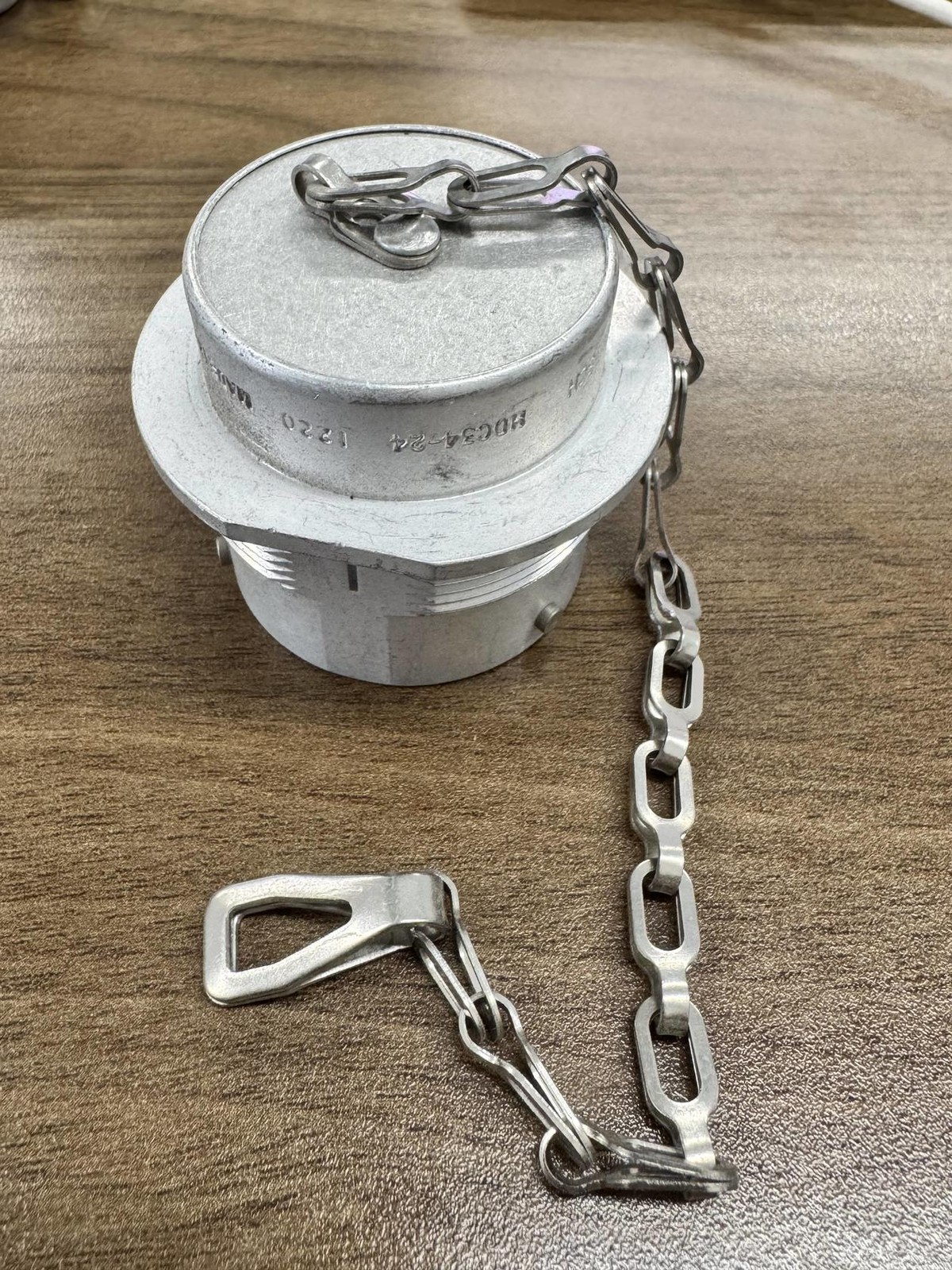 Deutsch Dust Cap HDC34-24 With Chain