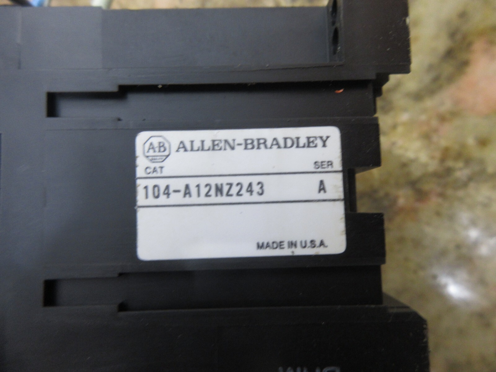 ALLEN BRADLEY CONTACTOR 104-A12NZ243 SER A 100-A12NZ*3 SER B 690V 22A 193-BSB 22