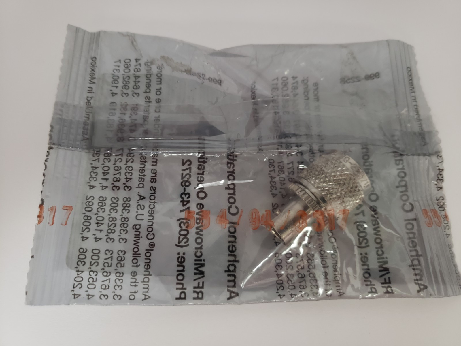 AMPHENOL UG-273/U CONNECTOR PLUG FEMALE-UHF MALE ADAPTER NIB